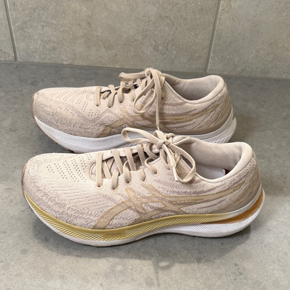 ASICS Women's Gel Kayano 29 size 10